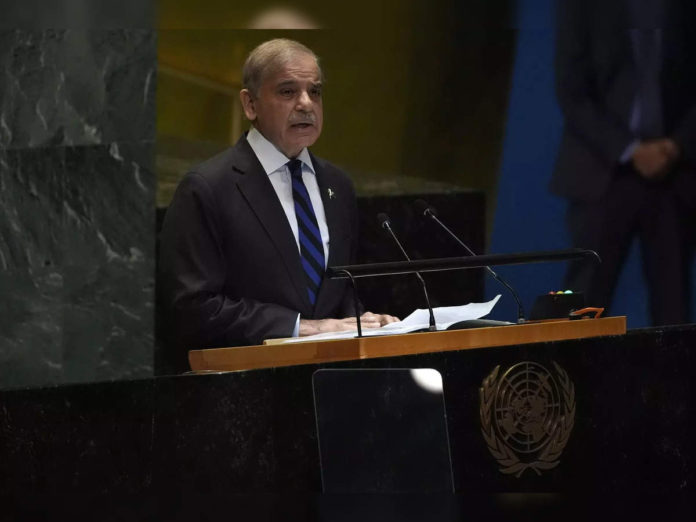 Pakistans Pm Raises Kashmir Issue In Unga Address 696x522